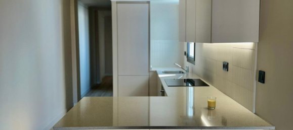 21 Schlafzimmer Gebäude in Santa Coloma de Gramenet, Spain, Nr. 129382 2