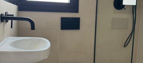 21 Schlafzimmer Gebäude in Santa Coloma de Gramenet, Spain, Nr. 129382 18