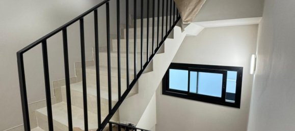 21 Schlafzimmer Gebäude in Santa Coloma de Gramenet, Spain, Nr. 129382 13