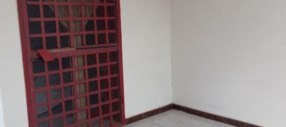 Вилла с 5 комнатами в Пульсано, Италия № 180921 24