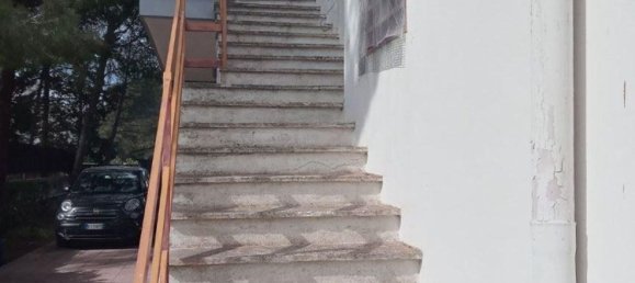 Вилла с 5 комнатами в Пульсано, Италия № 180921 30