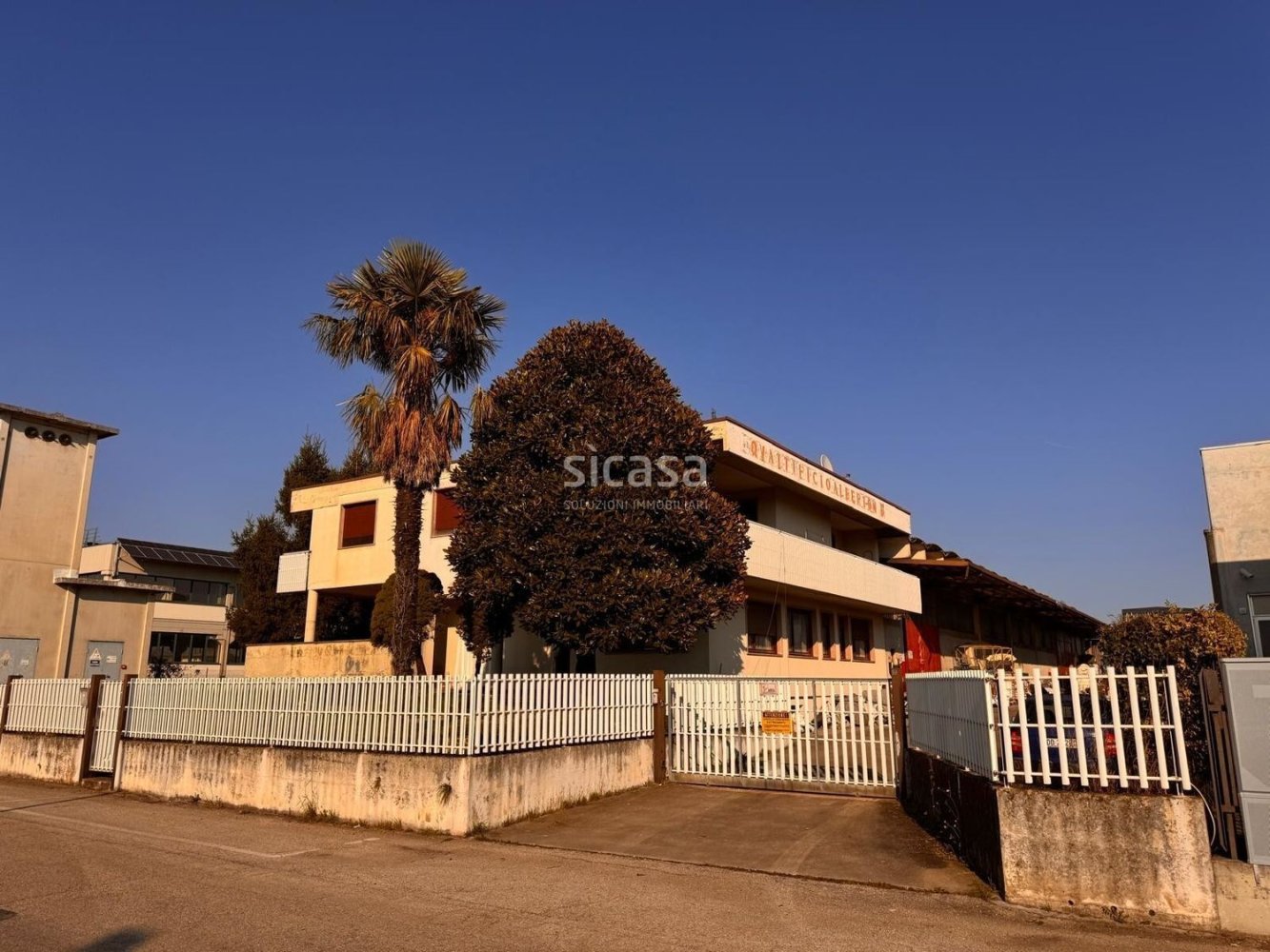 800m² Warehouse in Caldogno, Italy No. 60071