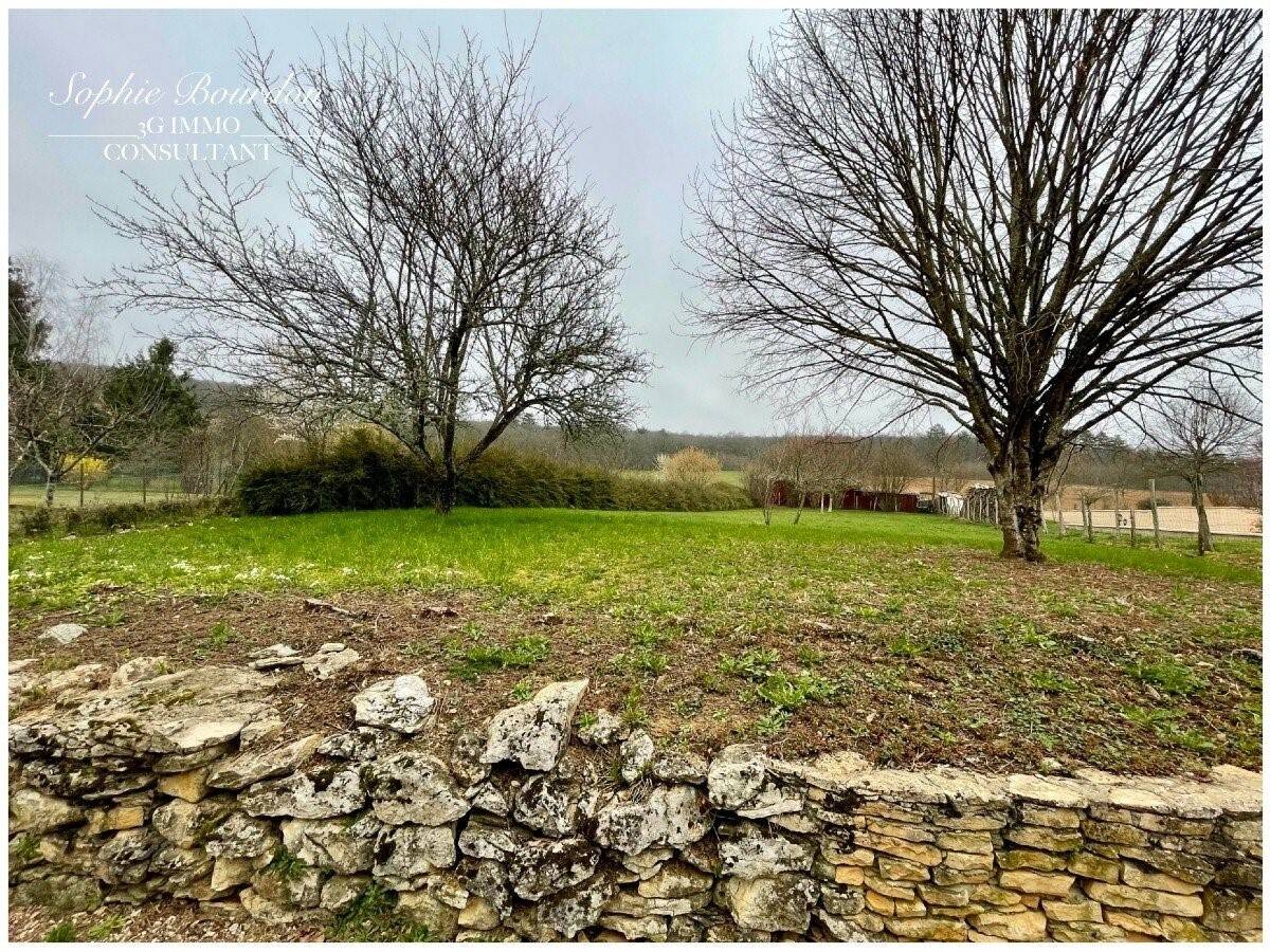 1002m² Land in Brosses, France No. 98376