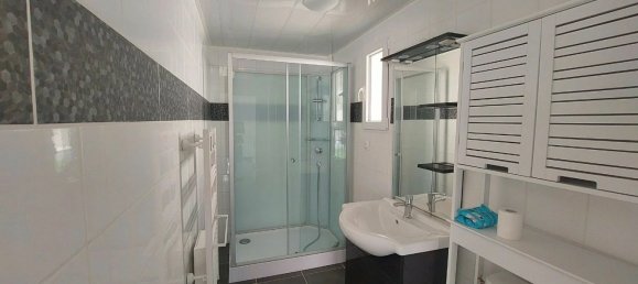 2 bedrooms House in Laon, France No. 239021 2