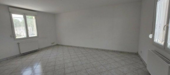 2 bedrooms House in Laon, France No. 239021 7