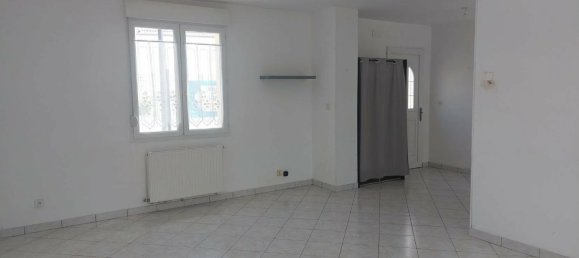 2 bedrooms House in Laon, France No. 239021 8