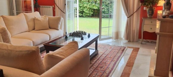 4 bedrooms House in Estepona, Spain No. 119895 10