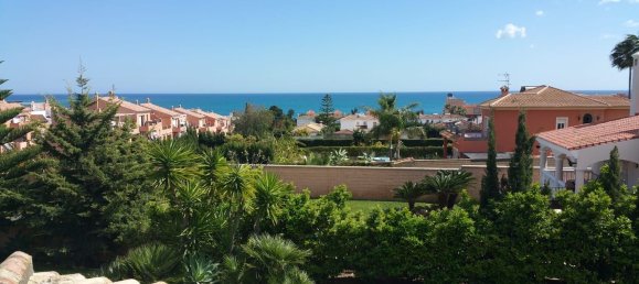 4 bedrooms House in Estepona, Spain No. 119895 2