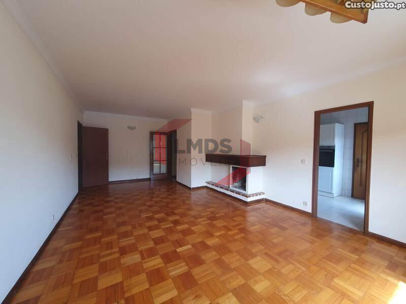 2 bedrooms Apartment in Vila Nova de Gaia, Portugal No. 236087