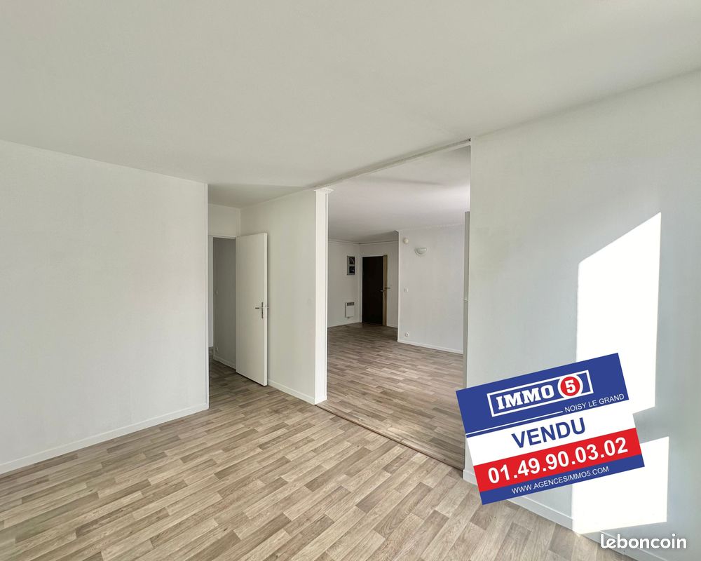 4 bedrooms Apartment in Noisy-le-Grand, France No. 169209