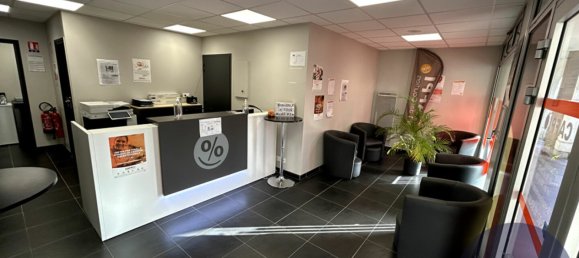 69m² Commercial property in Blois, France No. 154211 2