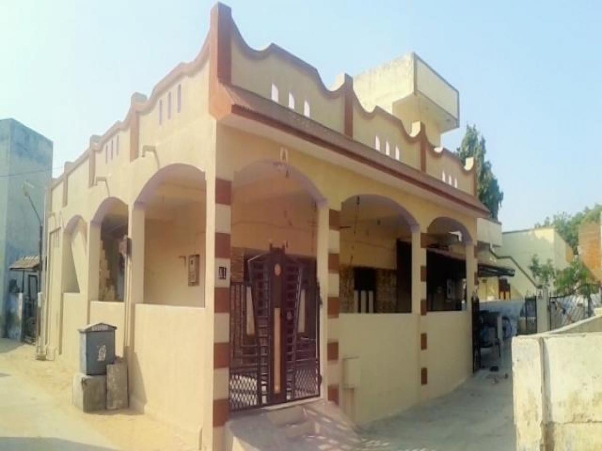 2 bedrooms House in Amdavad, India No. 42224
