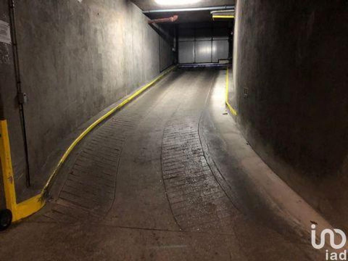 10m² Shop in Vincennes, France No. 19439