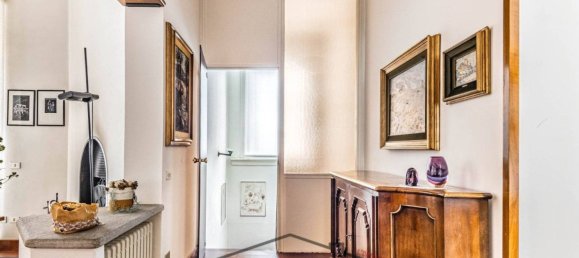 3 bedrooms Villa in Como, Italy No. 355081 8