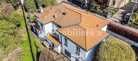 3 bedrooms Villa in Como, Italy No. 355081 36