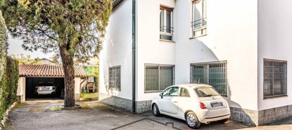 3 bedrooms Villa in Como, Italy No. 355081 30