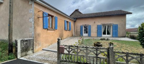 2 bedrooms House in Saint-Junien, France No. 335631 2