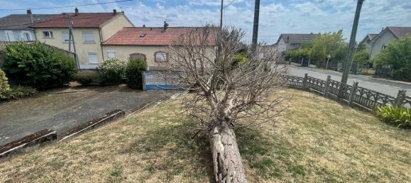 2 bedrooms House in Saint-Junien, France No. 335631 8