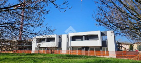 4 rooms Villa in Carpi, Italy No. 7431 17