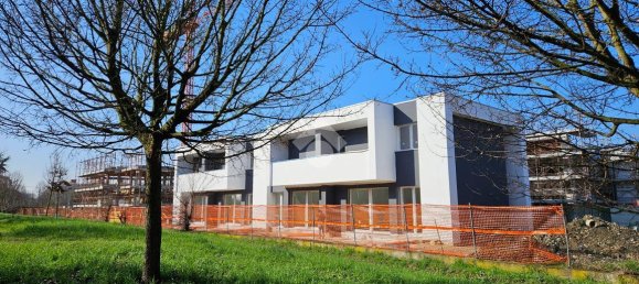 4 rooms Villa in Carpi, Italy No. 7431 18