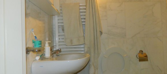 4 rooms Apartment in Carrara, Italy No. 70332 7