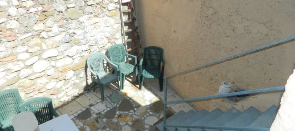 4 rooms Apartment in Carrara, Italy No. 70332 8
