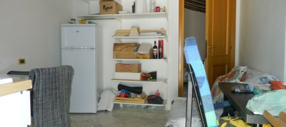 4 rooms Apartment in Carrara, Italy No. 70332 3