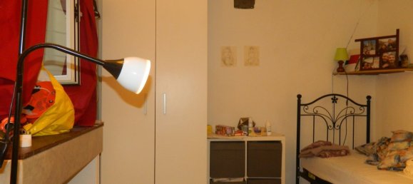 4 rooms Apartment in Carrara, Italy No. 70332 12