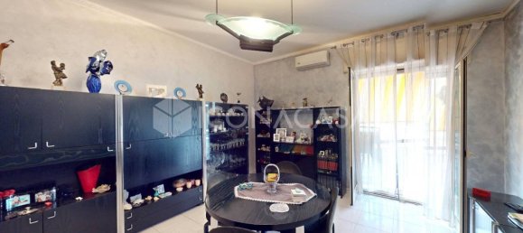 3 rooms Apartment in Arzano, Italy No. 354680 6
