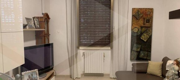 3-salle Appartement à Foggia, Italy No. 26173 6