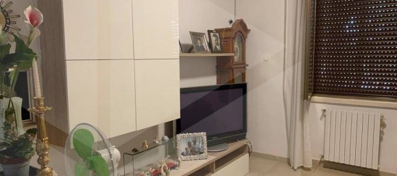 3-salle Appartement à Foggia, Italy No. 26173 7