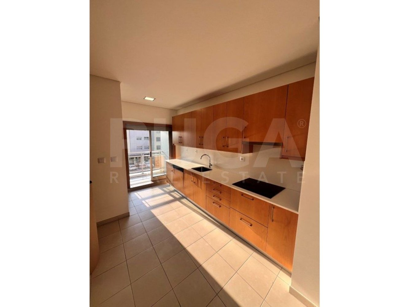 2 bedrooms Apartment in Espinho, Portugal No. 225347