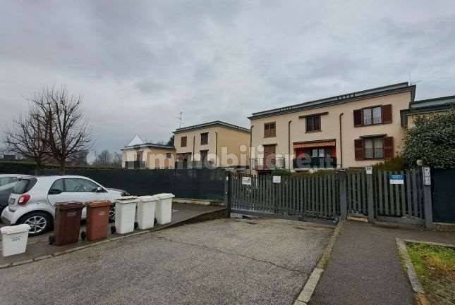 2 chambres Maison à Tradate, Italy No. 401715