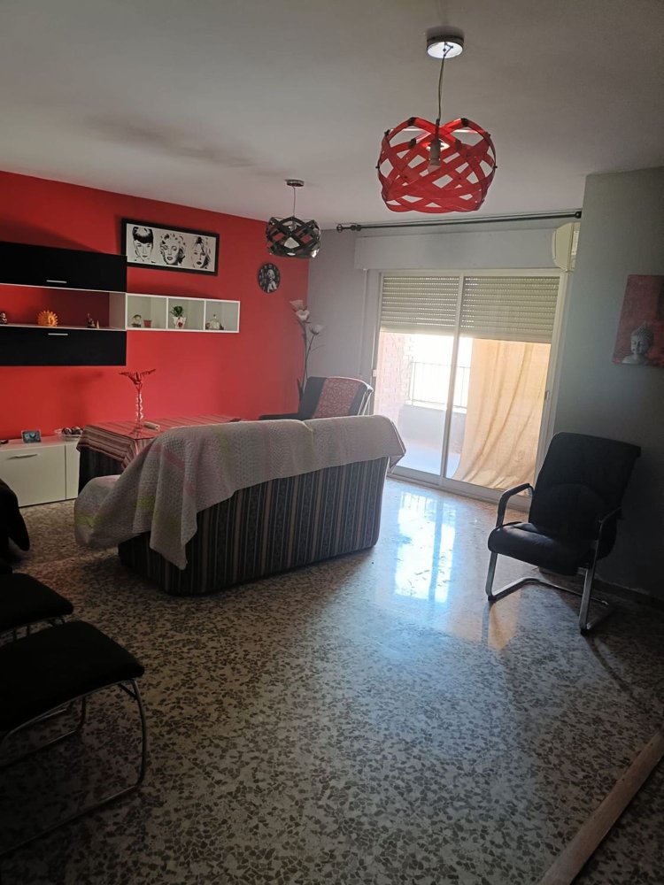 Apartamento de 3 dormitorios en Granada, Spain No. 213160