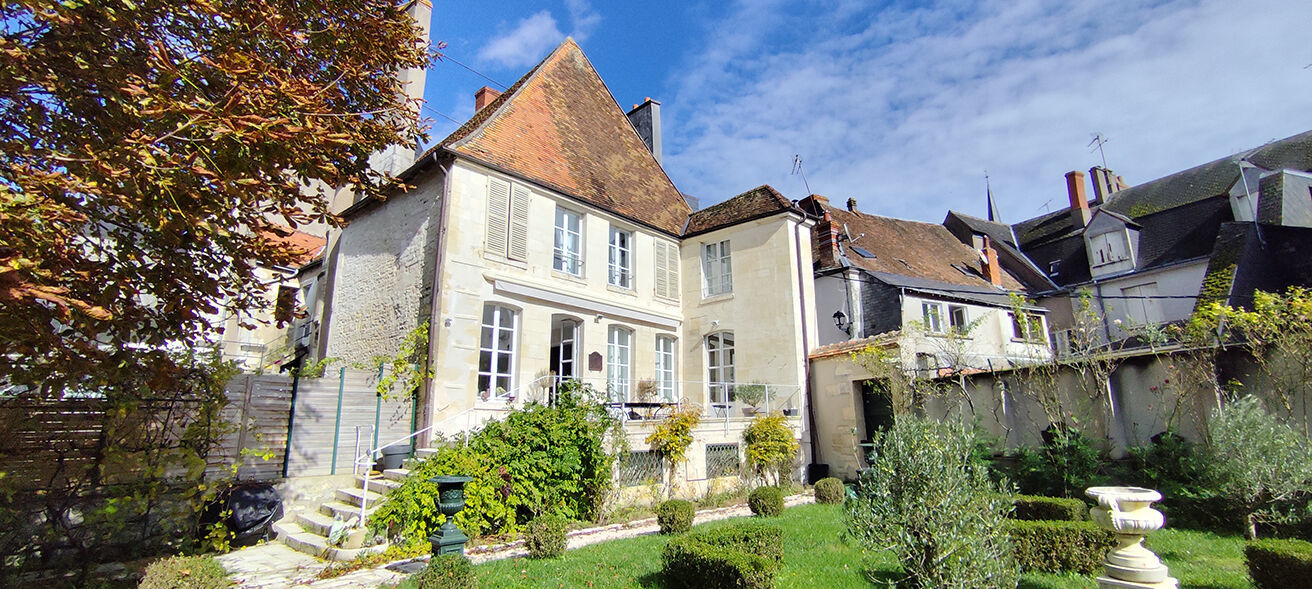 3 Schlafzimmer Haus in Issoudun, France, Nr. 213272