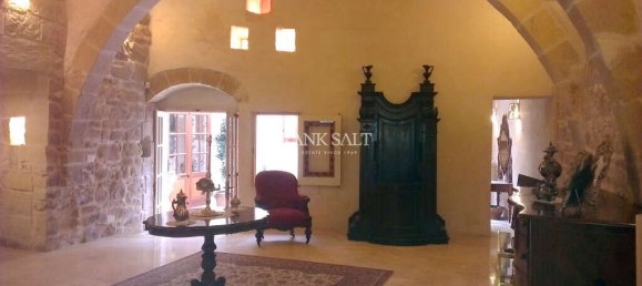 2 bedrooms House in Zebbug, Malta No. 3719 2