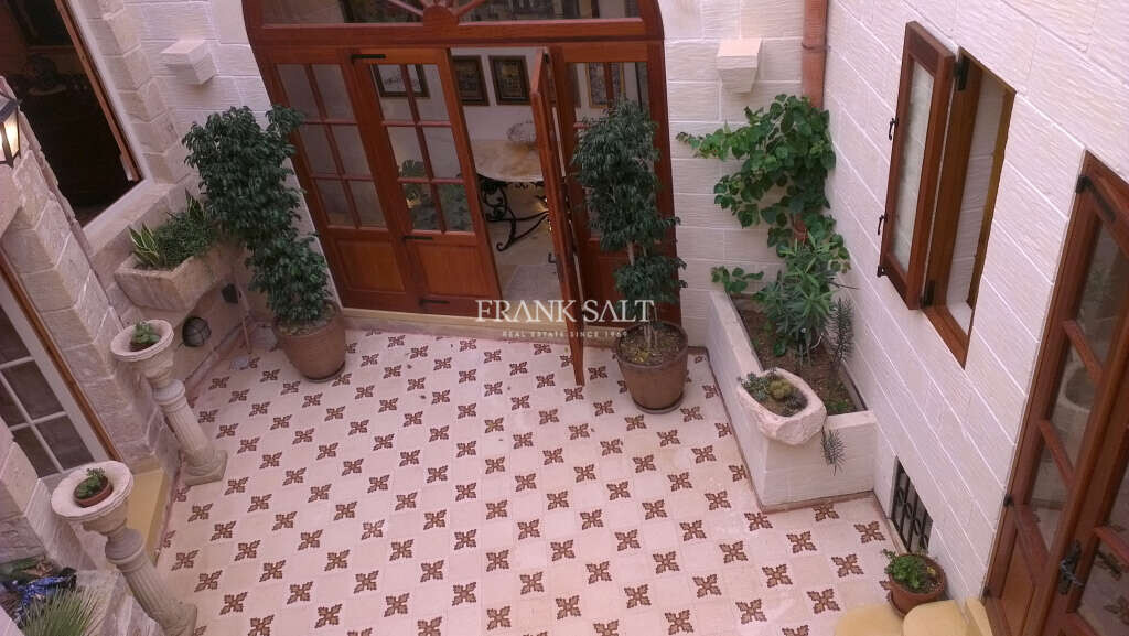 2 bedrooms House in Zebbug, Malta No. 3719