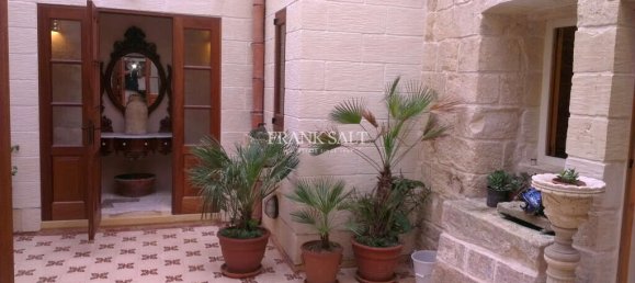 2 bedrooms House in Zebbug, Malta No. 3719 8