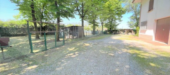 Вилла с 5 комнатами в Фьорано Моденесе, Италия № 22669 12