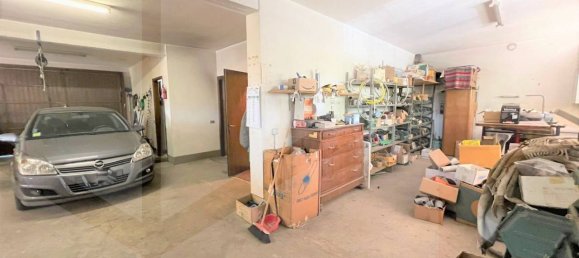 Вилла с 5 комнатами в Фьорано Моденесе, Италия № 22669 19