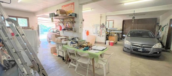 Вилла с 5 комнатами в Фьорано Моденесе, Италия № 22669 20