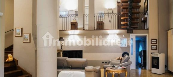 5 bedrooms Villa in Maclodio, Italy No. 280256 4