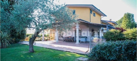 5 bedrooms Villa in Maclodio, Italy No. 280256 22