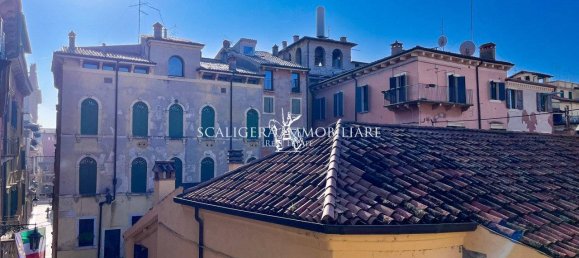 3 bedrooms Apartment in Verona, Italy No. 370358 30