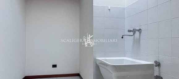 3 bedrooms Apartment in Verona, Italy No. 370358 25