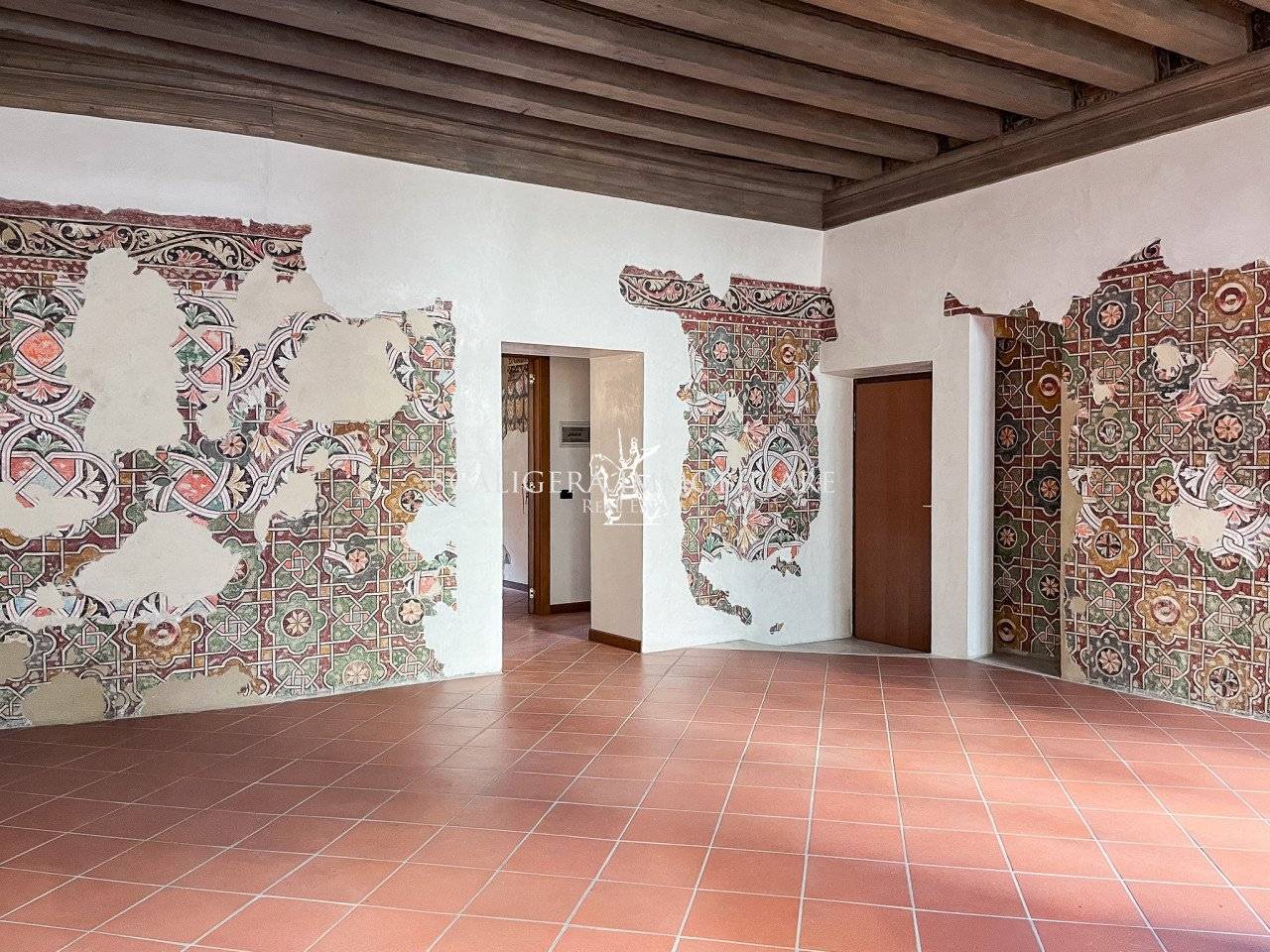 3 bedrooms Apartment in Verona, Italy No. 370358