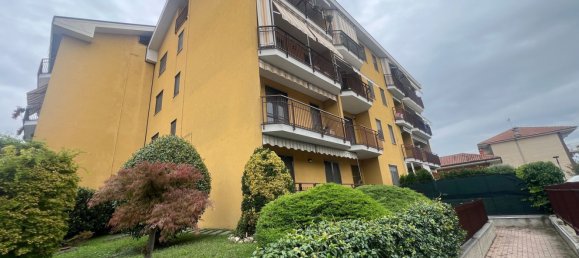 2 bedrooms Apartment in Brandizzo, Italy No. 344166 2