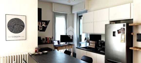 1 bedroom Apartment in Milan, Italy No. 323006 12