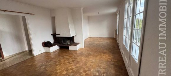 Дом с 4 спальнями в Жуаньи, Франция № 199889 4