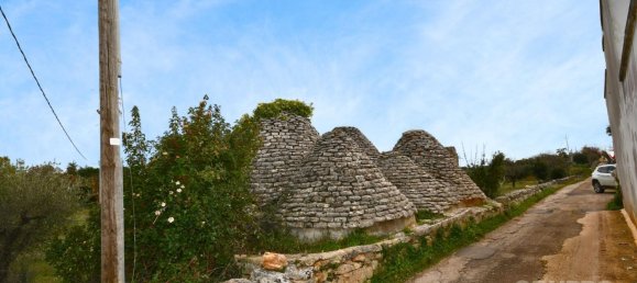 4 rooms House in Cisternino, Italy No. 66988 10